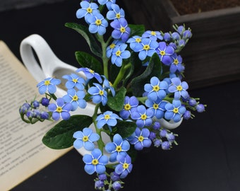 Lufttorkande lera förgätmigej-bukett: Handgjort realistiskt blomsterarrangemang