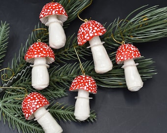 Set Christmas tree mushroom ornament Pottery mushroom Christmas gift Ceramic red mushroom decoration Hanging mushroom home decor