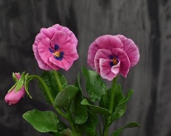 Escultura floral realista feita à mão em argila de amor-perfeito de porcelana fria