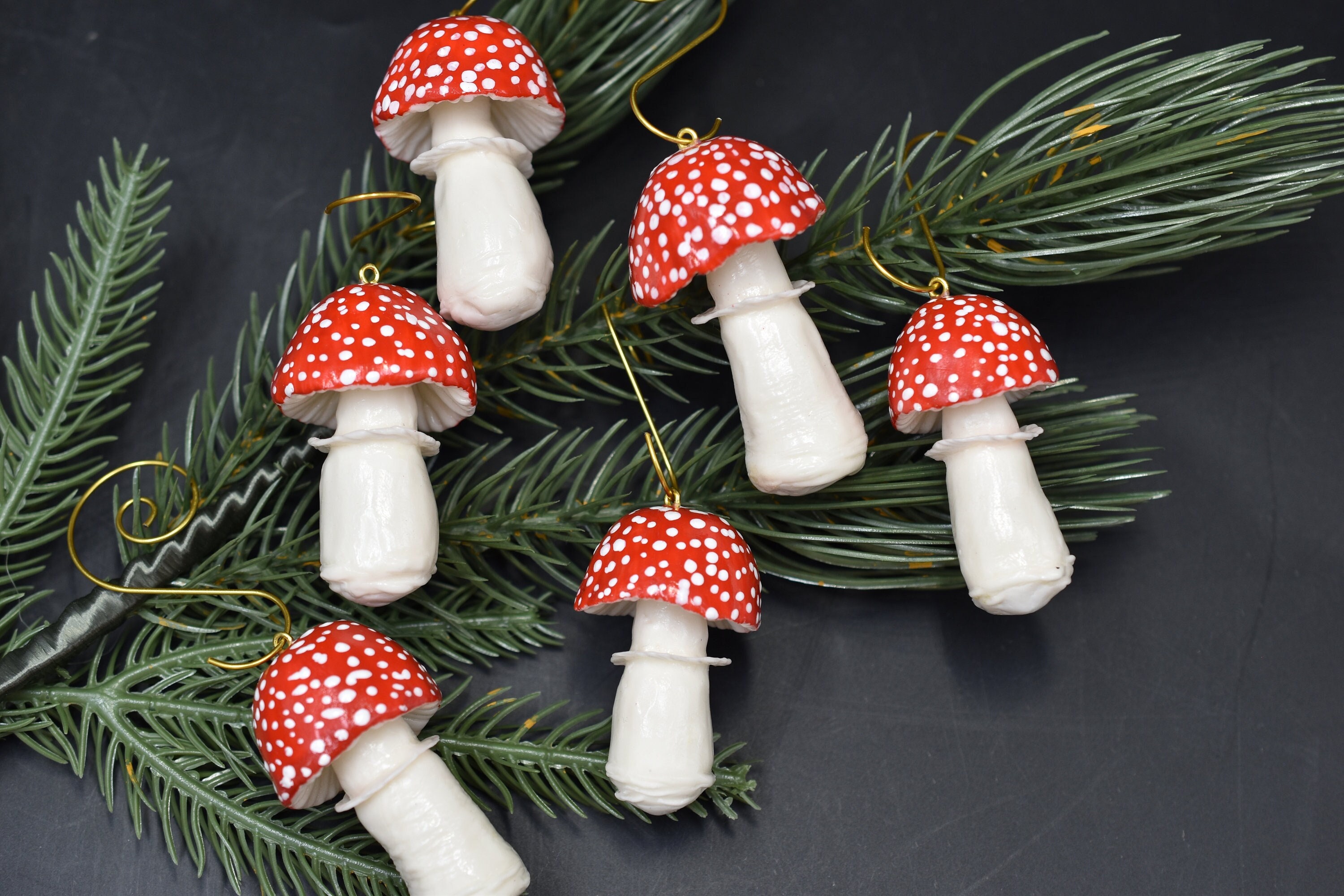 赤いキノコのクリスマスツリーのオーナメント 冷磁器粘土キノコ - Etsy