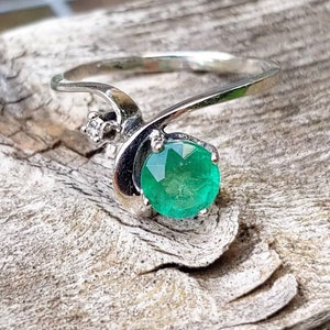 Vintage Natural Emerald Diamond Ring Chevron Ring White Gold Appraised Tiara Ring image 2