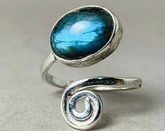 Gift for Her Multi Flash Labradorite Rings Multi Fire Labradorite Gemstone Ring Spinel Statement Ring Silver Overlay Labradorite Ring