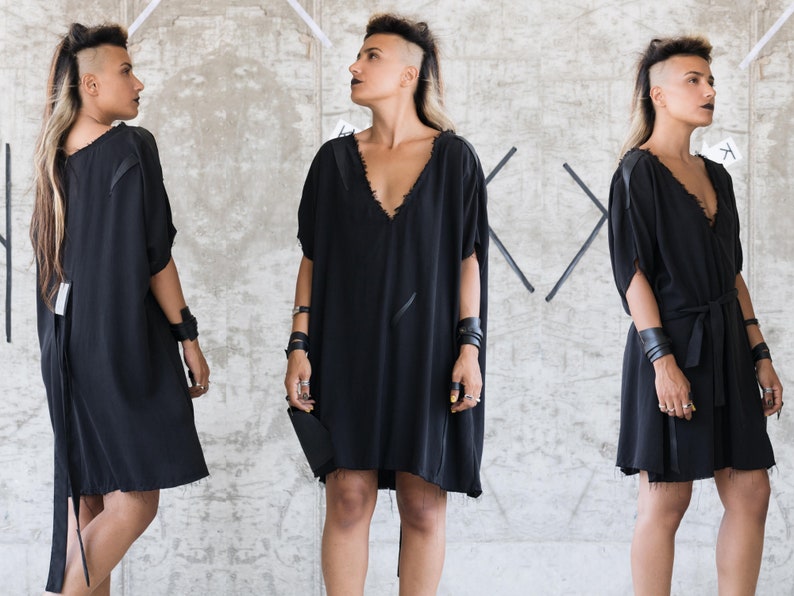 super short black dress