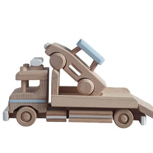 Wooden car transporter - Natural wooden boy nursery decoration - Customized baby gift - Home vehicle decor - Personalized carrier truck