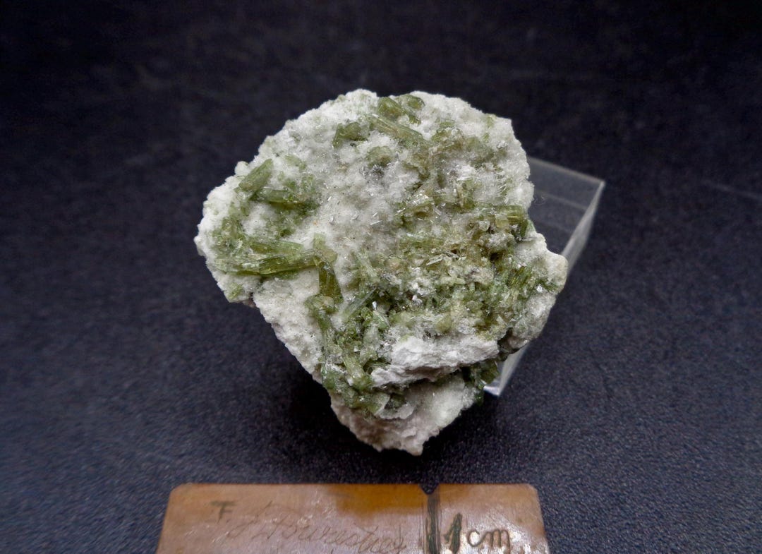 Asbestos (Vesuvianite)
