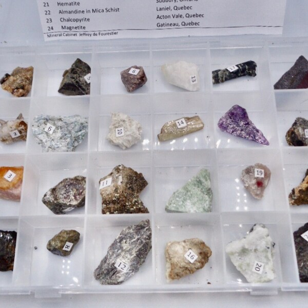 Collection set of 24 various minerals and rock-forming minerals boxed