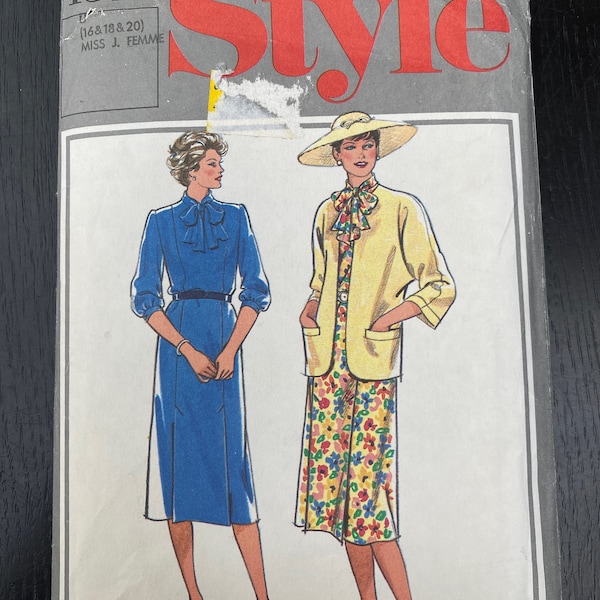 Vintage 1980s  Style Sewing Pattern 4311  Mid length Pussybow dress 3/4 Sleeves &  Batwing Jacket with pockets Size 16 18 20