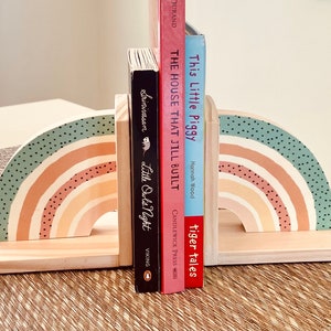Serre-livres fabriqués à la main avec du bois et du papier, couleur arc-en-ciel n° 2 (une paire)