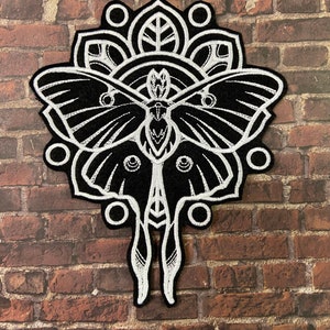 Lunar Moth Jacke mit großer Rückseite | Aufnäher zum Aufnähen-oder-Bügeln | 18 x 15 cm