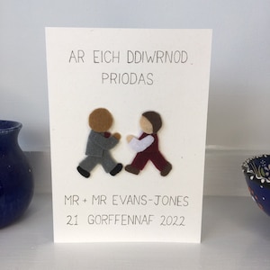 Carden Priodas Wedi'i Personoli Cymraeg / Welsh Gepersonaliseerde trouwkaart Fuzzy Vilt Geïnspireerd