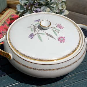 1960s ~ French Vintage LIMOGES Porcelain Soup Tureen (Soupiere) ~ Porcelaine D’Art ~ Email de Limoges ~ Fine French China Floral Design