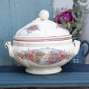 1970s ~ French Vintage TRANSFERWARE Soup Tureen ~ Made by Sarreguemines in &quot;OBERNAI&quot; Motif ~ &#39;Soupière&#39; ~ Earthware ~ Ironstone