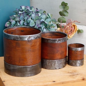 Anni '30 ~ Set di 3 contenitori per la misurazione del grano in legno curvato antico francese ~ Desrues Litre, Décilitre e Demi Déciltre