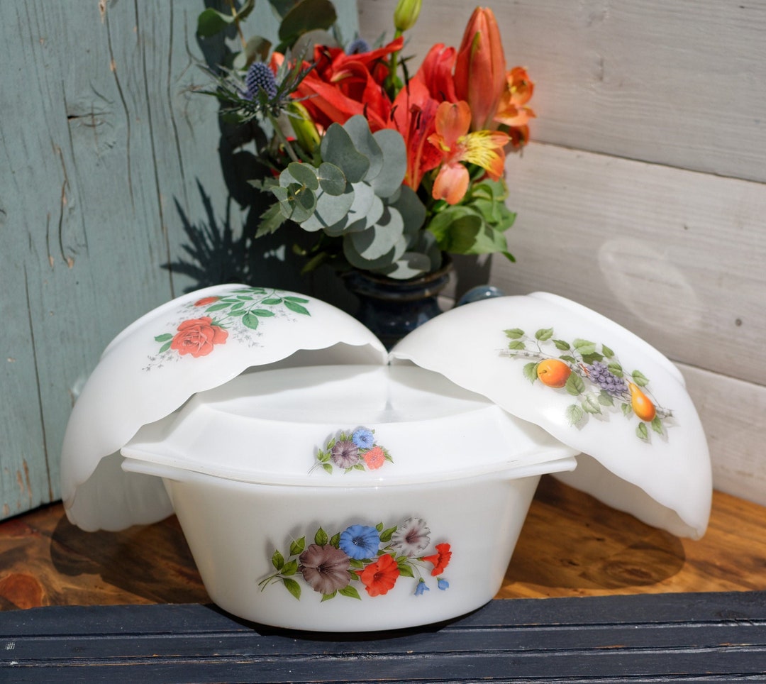 Arcopal motif marguerites : cocotte ronde - Arts de la table
