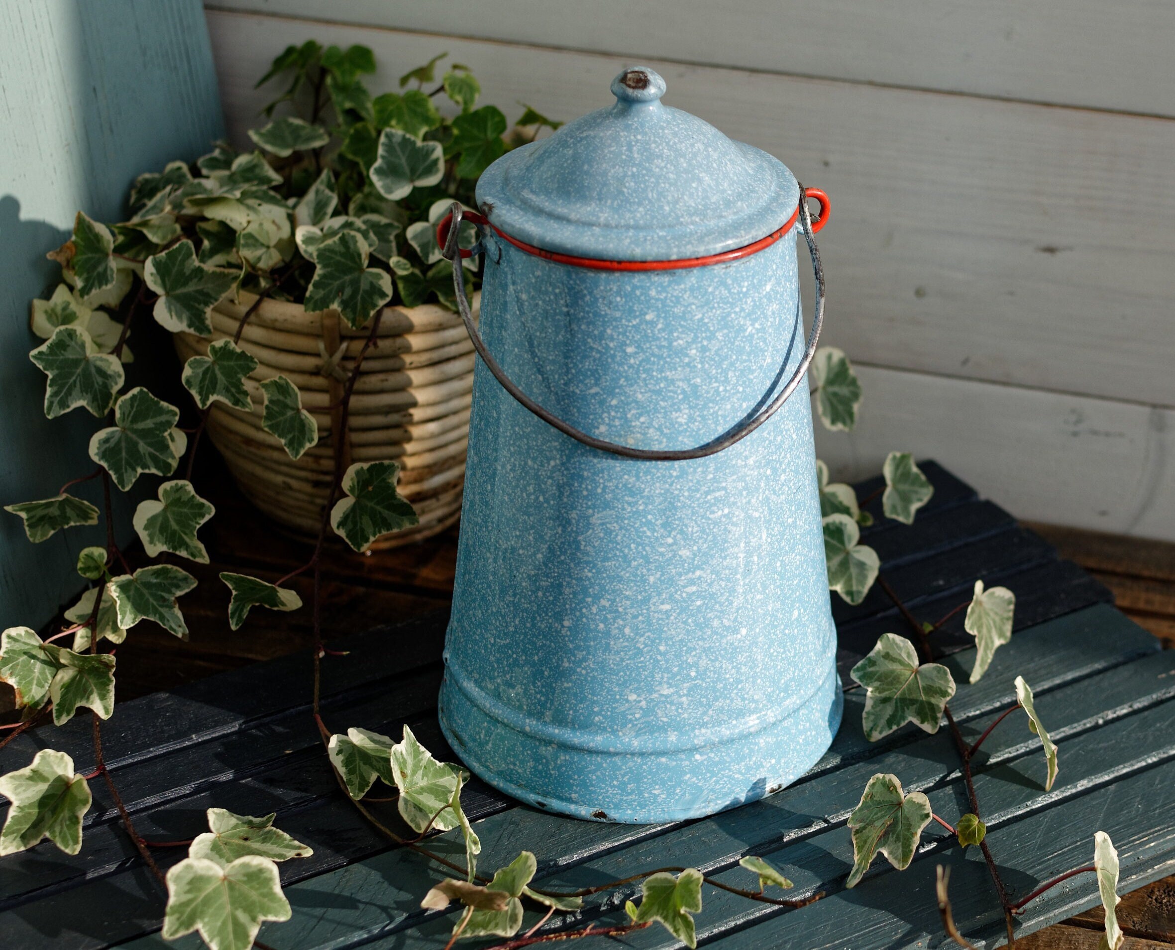 Années 1920 ~ Français Vintage Émaillerie Pot en Émail/Seau à Lait de Seau Baratte Bleu Marbré avec