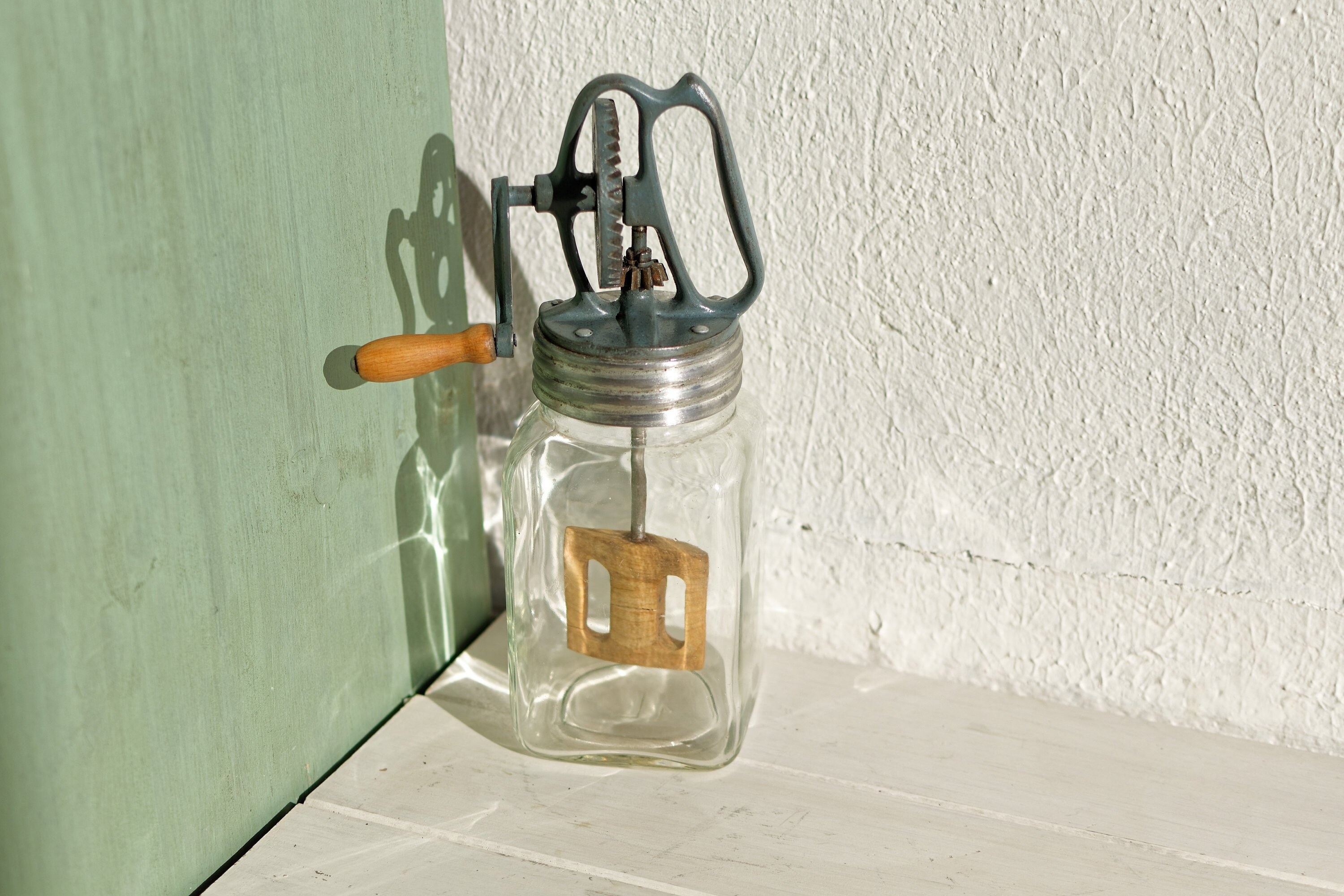 Années 1930 ~ Français Vintage Antique Butter Churn Mélangeur en Verre avec Pagaie Bois Cuisine Hand