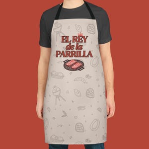 El Rey de la Parrilla Apron - Latin Dad Gift - Funny Fathers Day Gift for Latin Dads - BBQ Grill Master Apron for Men - Cooking Apron