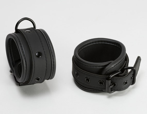 Menottes de Poignets Plush Leather Ouch - Fetish BDSM
