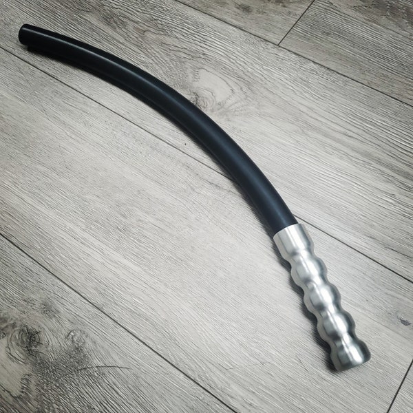 Látigo Stinger TAF (Thick As F*ck) / Sting Slapper de Ballistic Metal, mango de aluminio y cola de goma - Hecho en EE. UU.