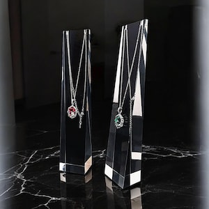 Set of 2 PCs Beautiful Clear Acrylic Necklace Display Stands Modern Classic Presentation Timeless High Grade Material Photo Online Store