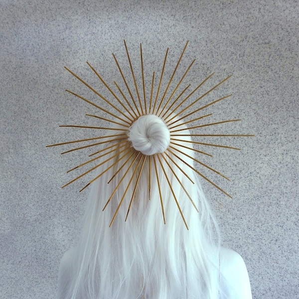 Chignon halo / couronne dorée à nouer / couronne du gala du Met / couronne Saint Mary / casque à nouer / coiffe argentée à nouer