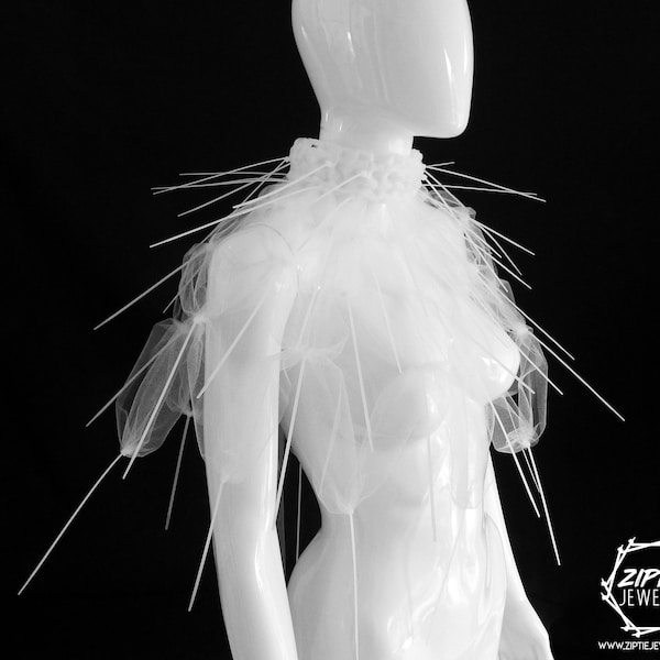 White Spike Tulle Capelet / Futuristic White Tulle Bridal Capelet / Wedding Lace Cape / Bridal Lace Cover Up / Wedding Bolero