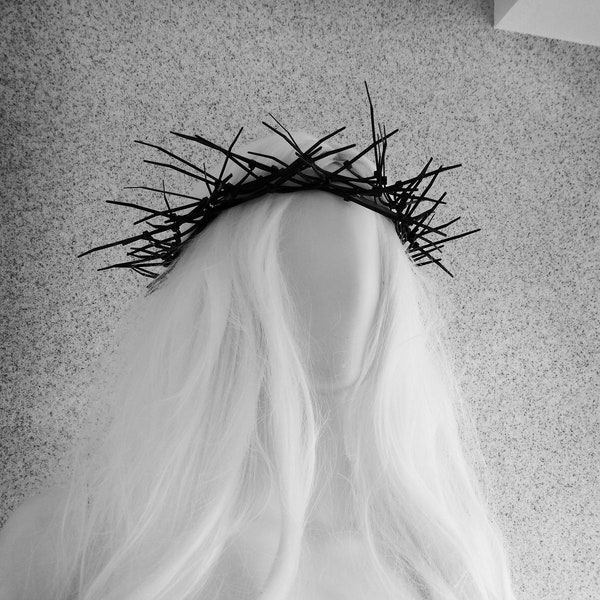 Jesus Thorns Crown / Black Religious Headpiece / Crucifix Crown of Thorns / Jesus Christ Crown / Cosplay Spiked Headdress / Zip tie Headwear
