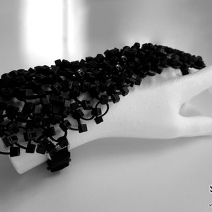 Guanto con cerniera senza dita / Braccialetto contemporaneo nero / Braccialetto a mano intera / Braccialetto futuristico