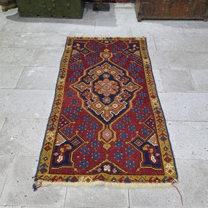 Antique Oushak Rug – Handwoven Turkish Wool Carpet – Vintage Anatolian Tribal Area Rug – Red Medallion Boho Floor Decor