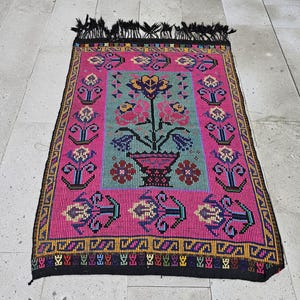 Turkish Nomadic Tapestry Rug – Colorful Hand Embroidered Wall Hanging – Anatolian Tribal Textile Art