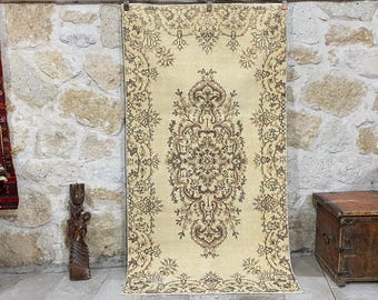 Handmade Wool Turkish Rug: Vintage Floral Boho Rug (3'10x7'1 ft)