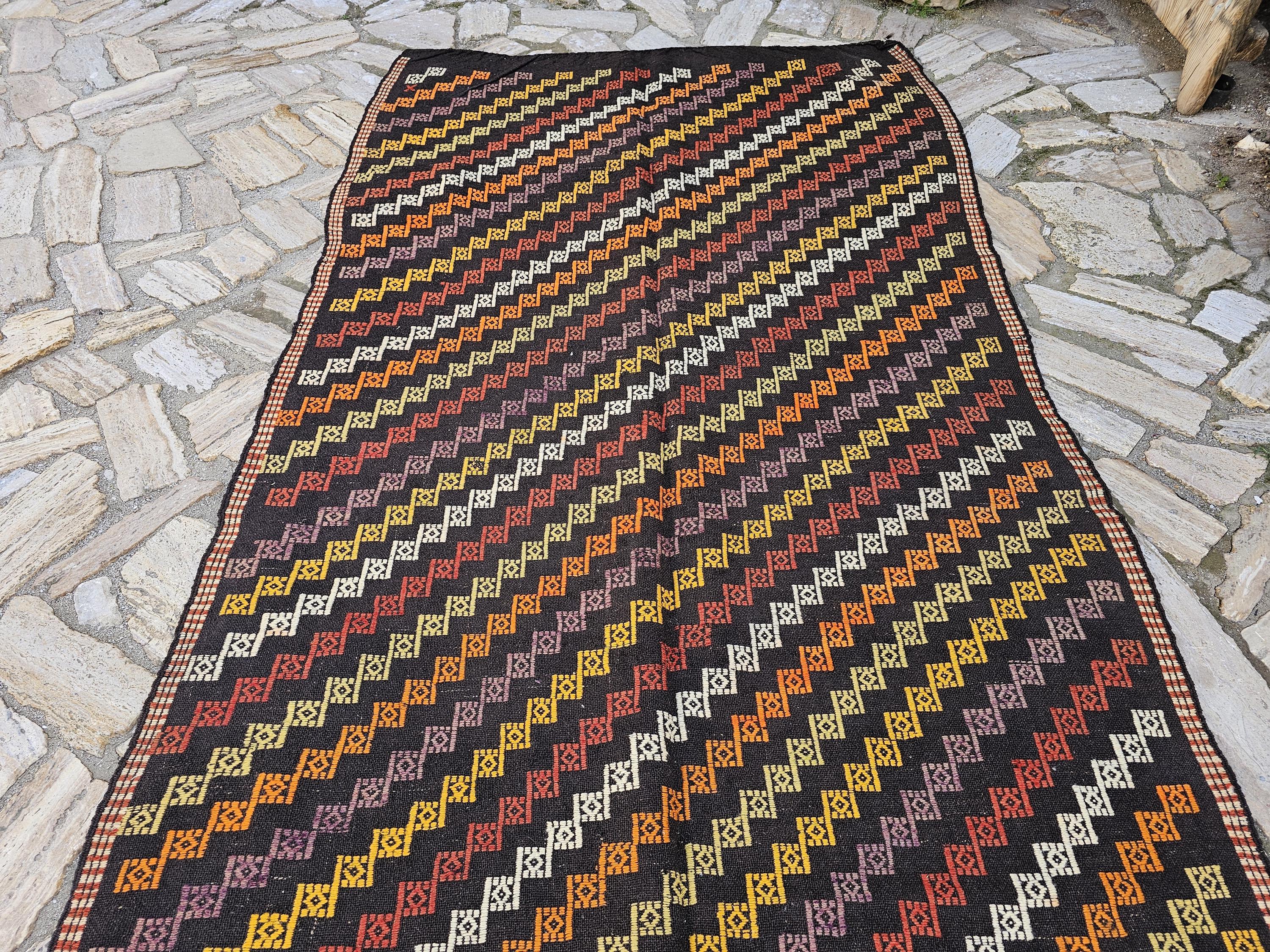 ヴィンテージトルコアンタルヤキリム、手織りアナトリアキリム