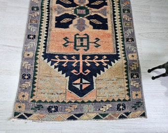トルコ製ハンドメイド玄関マット ウール製小型ラグ、ヴィンテージ