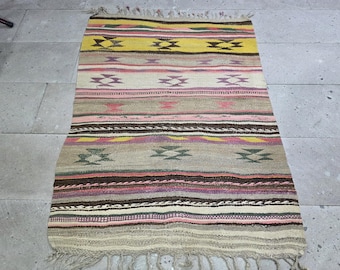 Tappeto turco vintage in lana a tessitura piatta, kilim tribale orientale anatolico fatto a mano