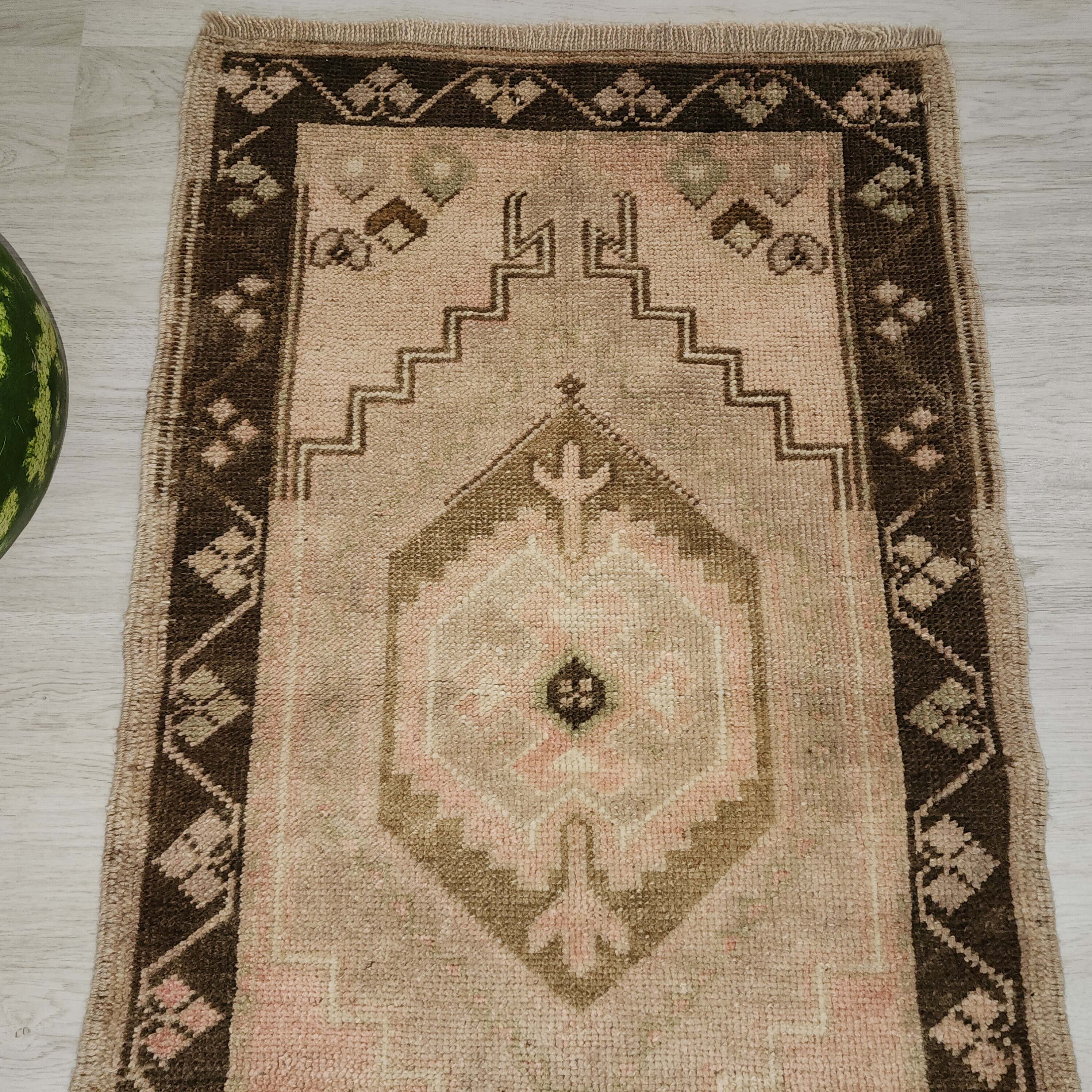 手織りウールトルコラグ：ヴィンテージボヘミアン幾何学模様ラグ（1.9