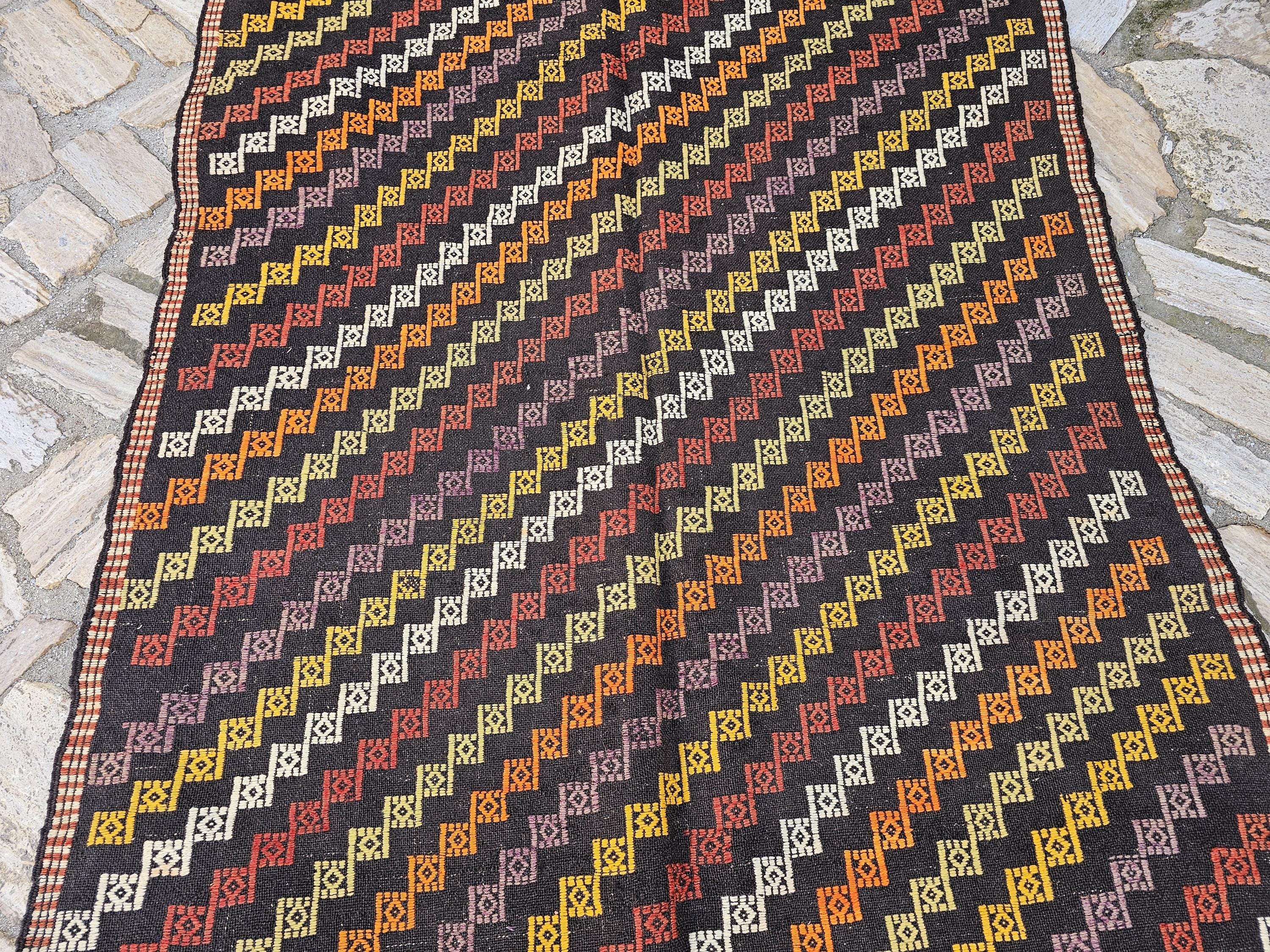 ヴィンテージトルコアンタルヤキリム、手織りアナトリアキリム