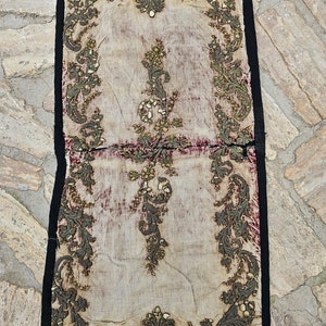 Antico ricamo turco, filo d'argento ricamato, tessuto in velluto ottomano, un raro oggetto da collezione 3433 immagine 1