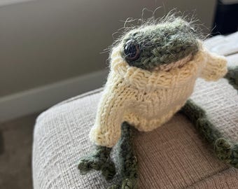 Knitted Frog in Sweater: Handmade Miniature Toy
