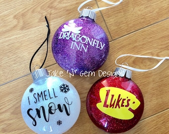 Gilmour Gilmore Girls Inspired Christmas Tree Ornament Set/I smell snow/Luke’s Diner/Dragonfly Inn/Doose’s/Stars Hollow