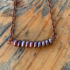 Peacock Freshwater Pearl Bar Necklace with Antiqued Copper chain - Minimalist Handmade Pearl Jewelry - Pink and Purple Pearl Simple Necklace
