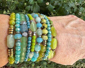 Groenblauwe edelsteenstapelarmband: snoep met kralenarm