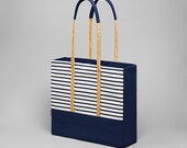 Sailor stripes shopping bag made in Montreal The cotton canvas and the rope are made and traditionally used to make espadrilles in Spain