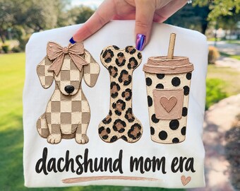 Realistische verf teckelliefhebber png | Olieverfschilderij worst hond moeder ontwerp | Weenie Weiner hondenhouding citaat | Dogfully Doxie Mama-T-shirt