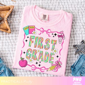 PNG di prima elementare - PNG con fiocco a matita - Design per maglietta di prima elementare - PNG con fiocco preppy - PNG con civetta dell&#39;insegnante - PNG con insegnante carino - Ritorno a scuola per bambini