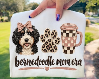 Schattige Bernedoodle Dog Mama PNG voor sublimatie | Realistische verfkoffiehond png PNGEgg | Coquette Berner hondenshirt, png PNGEgg | Handgeschilderde penseelstreken