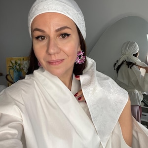 Pre-Tied Viscose Textured Bandana for Women – Rose Print Chemo Headwear. Tichel Lightweight Summer Scarf with Velvet Grip. Gift for Her.