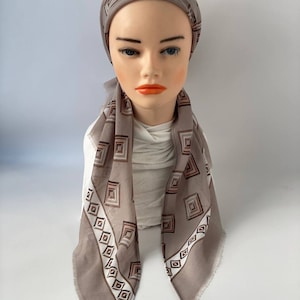 Cute Summer Pre-tied HeadScarf in Grey and Pink Colors. Tichel Traditional Bandana for Women. Stylish HandMade Hair Accessories