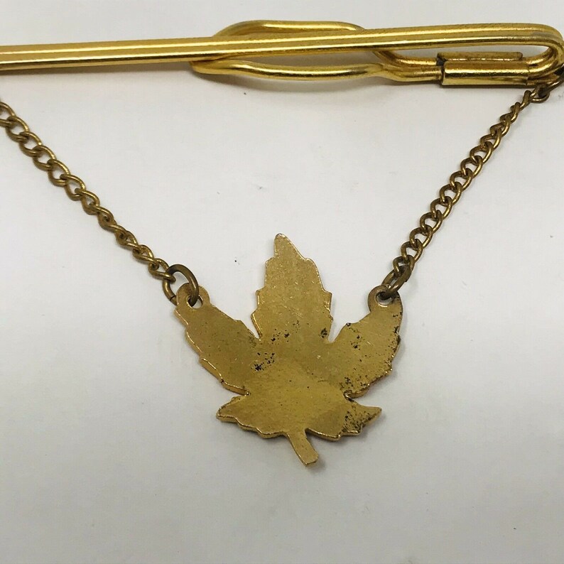Vintage Winnipeg Canada Gold Tone Enamel Tie Bar Clip Canada Maple Leaf