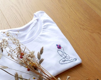 Customizable hand-embroidered organic cotton T-shirt - WOMAN FLOWER HEAD