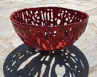 Cuenco de cerámica roja hecho a mano, frutero moderno